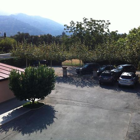 Hotel Da Filie' Querceta Bagian luar foto