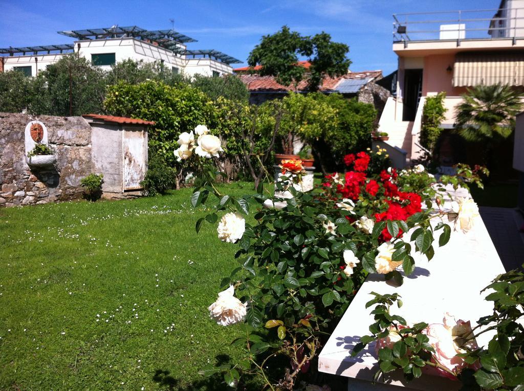 Hotel Da Filie' Querceta Bagian luar foto