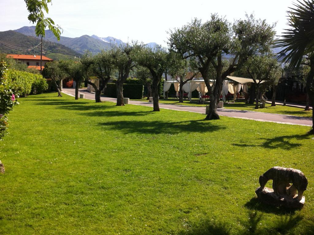 Hotel Da Filie' Querceta Bagian luar foto
