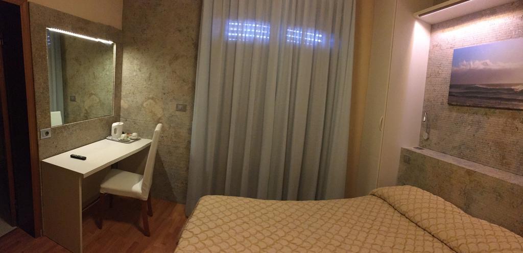 Hotel Da Filie' Querceta Bagian luar foto